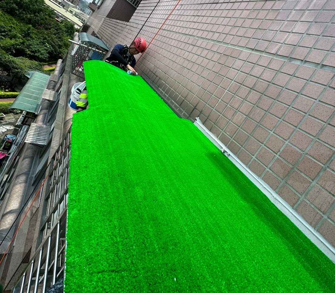 雨遮更新 人工草皮 範例分享